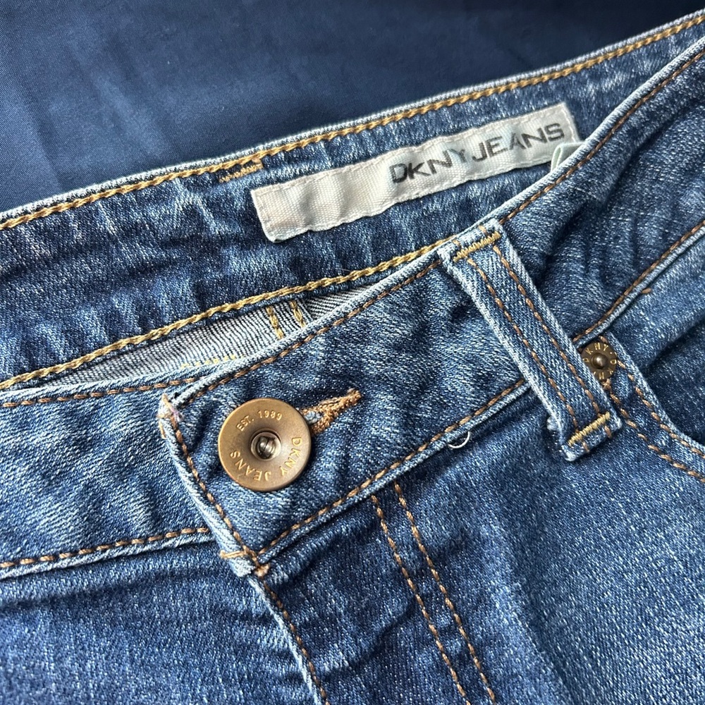 DKNY Classic Blue Jeans size 10R